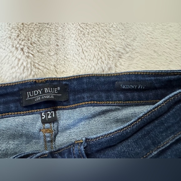 Judy Blue non- distressed skinny jeans size 5/27 - Picture 3 of 5
